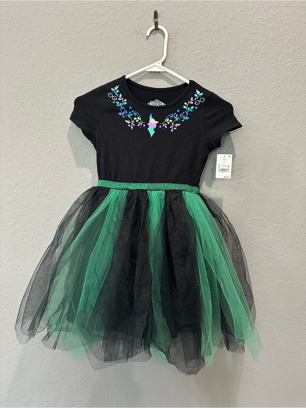 Wicked costume dress girls Sz 6-7 NWT Halloween costume